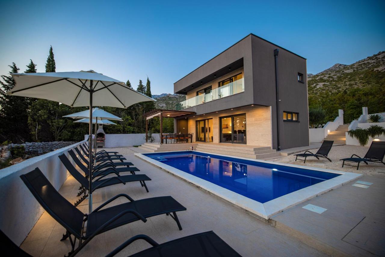 Villa Royal Promons - Heated Pool Starigrad Paklenica Exterior foto